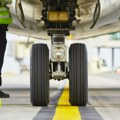 Avion udario osobu na pisti? Buknuo požar na avionu Frontier erlajnsa