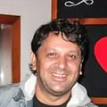"Rak mi bukvalno grize kosti" Muzičar koji je radio sa Bajagom i Balaševićem se bori sa opakom bolešću: Život mi zavisi od…