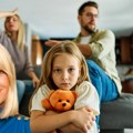 "Mene niko ne voli": Šta preživljava dete koje ovo izgovori, a kako roditelj (ne) treba da reaguje, otkriva psihoterapeut