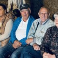 Hladno veče nije zaustavilo muziku: „Terapija“ svirala na „Raspevanom Kaleu“