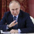 Putin: Rusija na drugom mestu po količini vremena koje građani troše na čitanje