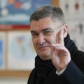 "Pružiću ruku vladi": Milanović posle ubedljive pobede u prvom krugu predsedničkih izbora u Hrvatskoj očekuje trijumf i u…