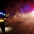 Ljudi gledaju i ne veruju! Fotografije iz auta napravljene noću kod srpskog manastira ostaviće vas bez teksta