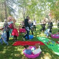 Baloni, bebi korneri i bajke na sceni – dan za porodicu u Svetosavskom parku