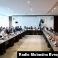 Schmidt poručio da je Dodik 'prešao crvenu liniju', ali da na lokalnom nivou treba tražiti rješenja