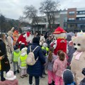 Trg dečije radosti ponovo ispunio centar Leskovca smehom i novogodišnjom čarolijom