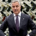 Novi skandal trese Crnu Goru, Milo Đukanović naoružan do zuba: Otkriveno da ima čitav arsenal, a ovo posebno zabrinjava! Sve…