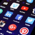 Meta uvodi strože mere za zaštitu tinejdžera na Instagramu, Fejsbuku i Mesindžeru