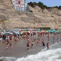 U ovu zemlju je umesto zime stiglo leto: Ljudi su na plažama, a stručnjaci strahuju od najjačeg El Ninja u istoriji