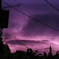 Širi se zona opasnosti, sve je u narandžastom! U Srbiju se usred jula vraća jesen?! Neobičan ciklon donosi šok, temperatura…