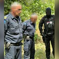 Kosovski policajci predati Prištini nakon puštanja da se brane sa slobode