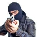 Uz pretnju pištoljem opljačkali vlasnika menjačnice u centru Beograda: Pratili ga, iskoristili gužvu i oteli torbu punu…