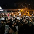 Studenti okupljeni ispred niške Skupštine - traže izvinjenje odbornika koji je rekao da ih plaća Kurti