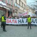 „Zrenjanin više nije grad duhova, već mladosti“: Profesori i učenici zajedno na protestu