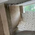 Obrušio se plafon u Novom Sadu: Pukom srećom niko nije povređen (foto)