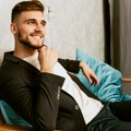 Ova 3 muška Zodijaka odišu harizmom i šarmom, bez ikakvog truda privlače uzdahe gde god se pojave