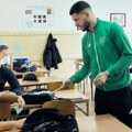 Igrači Loznice delili ulaznice u školi, očekuju podršku