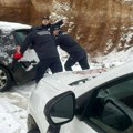 MUP uputio savete vozačima i pešacima zbog snega i leda