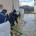 Dramatični prizori iz Kičeva: Poplava sve uništila, evakuisano 250 ljudi