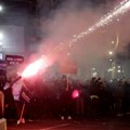 Haos u Tirani: Demonstranti molotovljevim koktelima gađali zgradu Vlade, traže ostavku Edija Rame