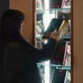 Holivudska pomama za knjigama: Zašto su ekranizacije omiljenih romana preplavile bioskope i streaming: Evo šta stoji iza tog…