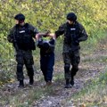 Na severu Srbije pronađeno 157 iregularnih migranata, veća količina municije i narkotici