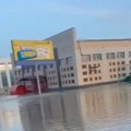 Pucanje brane u Rusiji: Više od 2.500 objekata poplavljeno, evakuisano oko 4.000 ljudi (VIDEO)