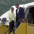 Vučić: Posle 33 godine letimo za Mostar nacionalnim avio-prevoznikom