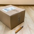 ВИДЕО: У Аустрији ће поштари моћи да уђу у домове ради доставе пакета