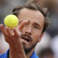 Rus na neverovatan način izgubio u Rimu! Danil Medvedev eliminisan u osmini finala - i to kako!
