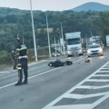 Delovi motora rasuti po putu: Stravična nesreća u Gornjem Milanovcu, saobraćaj usporen