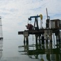 Nafta Brent 105 dolara po barelu, cena gasa u Evropi 75,3 evra, berzanski indeksi u plusu