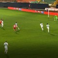 Asistencija kroz noge za gol i pobedu Samsuna (VIDEO)