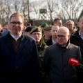 Premijera "repelenta", selfiji sa Vučićem i invazija niških funkcionera na Tvrđavu