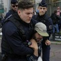 Хаос у праизу: Више од 170 климатских активиста ухапшено због насилног протеста у Паризу (фото)
