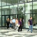 Blokada Rektorata: Policija pozvana zbog transparenta o SNS rektoru