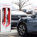 Ford upozorava vlasnike EV da prestanu koristiti besplatne Tesla Supercharger adaptere