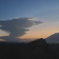 Spasioci tragaju za ženom koja je u Indoneziji pala u krater vulkana