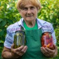 Kiseli krastavci bez sirćeta i šećera Neuporedivo bolji od kupovnih, a ovi trikovi garantuju uspeh