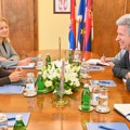 Maja Gojković se sastala sa ambasadorom Velike Britanije: Najavljena velika konferencija o veštačkoj inteligenciji koja će se…