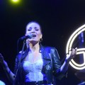 Jelena Tomašević sve vreme sedela na stolici i pevala: Pre koncerta otkrila sa čime se suočila: "Daću sve od sebe da…