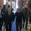 Okruženje Zelenskog nastavlja sa pretnjama Orbanu: Nabićemo te na kolac i peći na ražnju