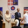 Uručeni ugovori za ekonomsko osnaživanje porodica izbeglica i interno raseljenih