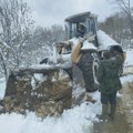 Venredna situacija zbog snega u Crnoj Travi, odsečeno 600 stanovnika