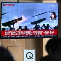 Severna Koreja ispalila 200 raketa u blizini granice sa Južnom Korejom, Seul evakuiše ostrva