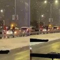 Šta se ovo dešava? Lančani sudar kod beogradske arene! Haos na putevima Srbije zbog snega (video)