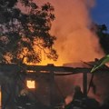 Plamen progutao planinarski dom kod tutina: 3 objekta izgorela do temelja (foto)