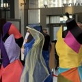 (FOTO) Fondacija „Angelina“ donirala 52 maturske haljine u humanitarne svrhe