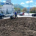 Nisu verovali šta vide, Prijepoljci ostali u čudu: On se dohvatio freze i pokazao da ne preza od teškog posla