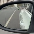 Zašto se na bočnom retrovizoru automobila nalazi isprekidana linija? Većina nema pojma čemu služi , a jako je važna